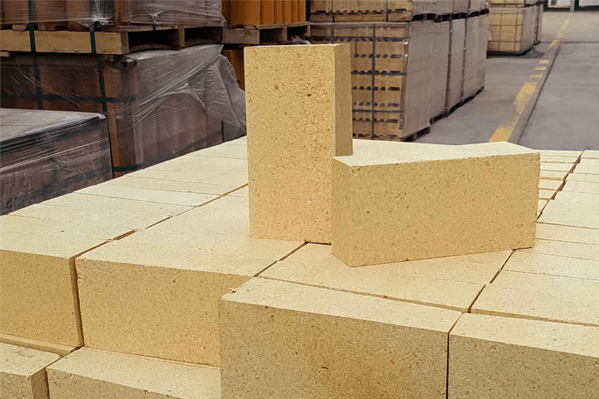 高爐高鋁磚用幾級的比較好,高鋁磚多少錢一塊_高鋁磚_鍋爐用高鋁磚_高鋁磚廠家-鄭州四季火耐火材料有限公司